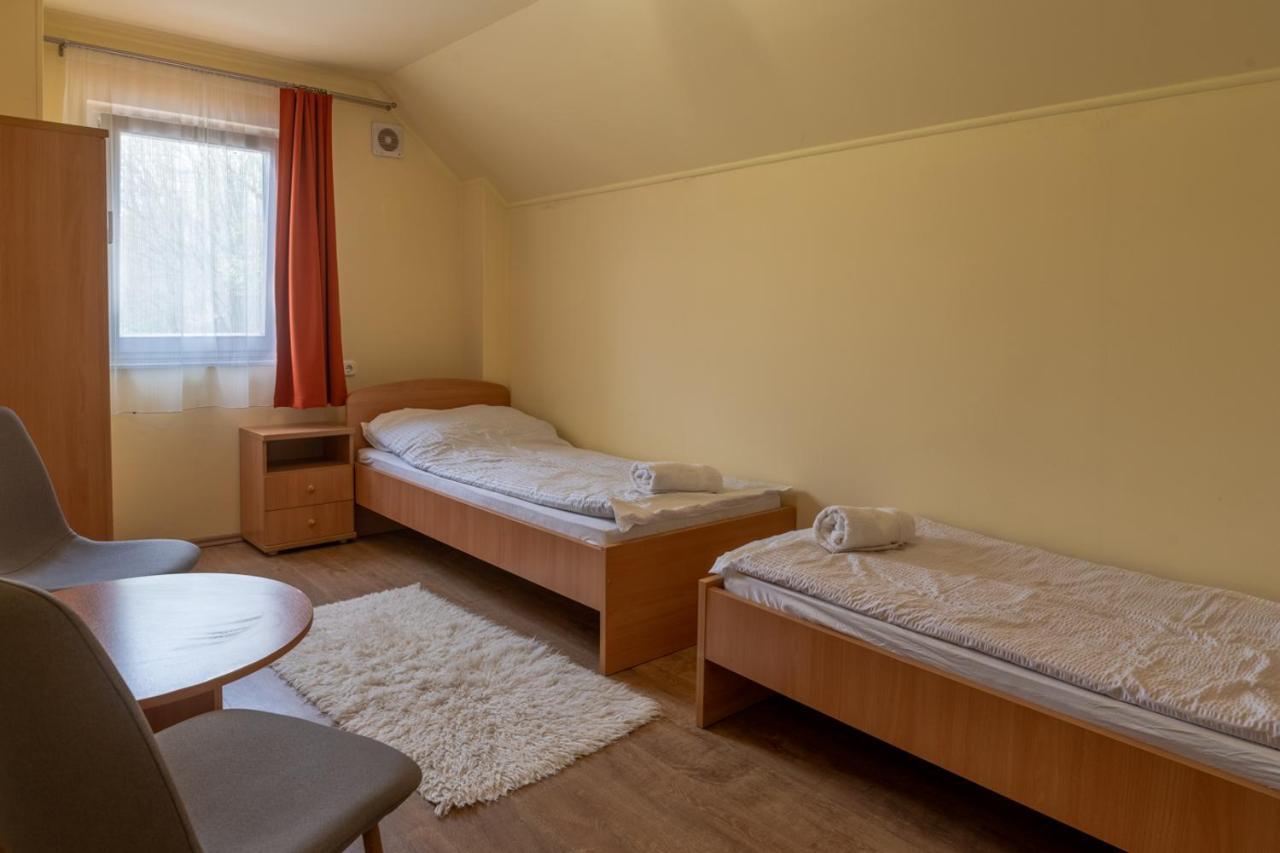 Bed and Breakfast Kiraly Lovastanya Panzio Janoshalma Exteriér fotografie
